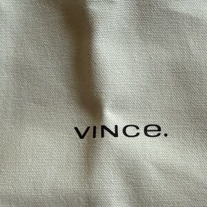 🎁 $8 or free with any purchase. Vince Ivory Storage bag.
